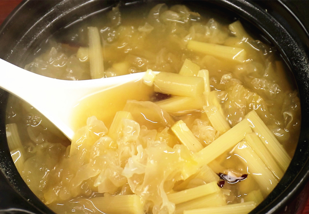 秋吃白冬吃黑春吃什么,秋季滋阴养肺吃什么