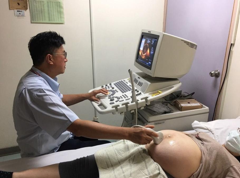 每次产检胎儿捂脸怎么回事,每次产检胎儿一直捂着脸