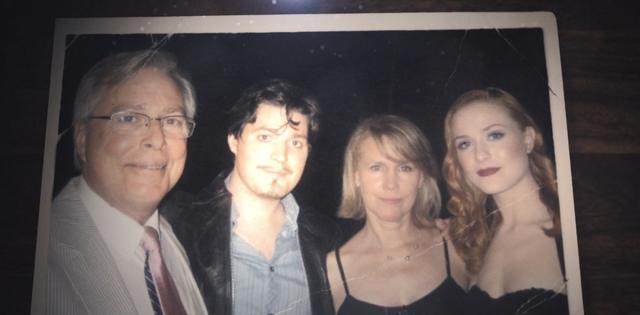 家暴、PUA、当众强奸，明星这个没心没肺的男人终于挨锤子了