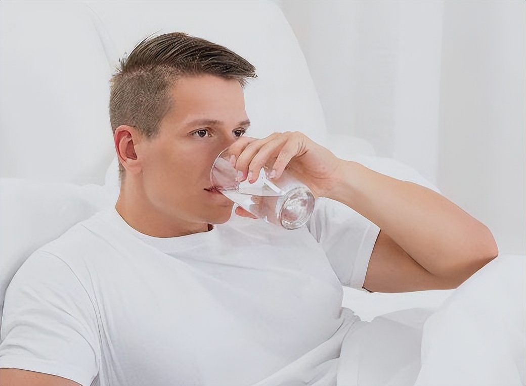 一般男性尿道感染都是什么引起,男性尿道感染一般都是什么引起的