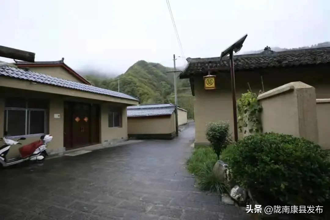 浜斾竴搴峰吇鏃呮父,浜斾竴搴峰吇搴﹀亣鏀荤暐