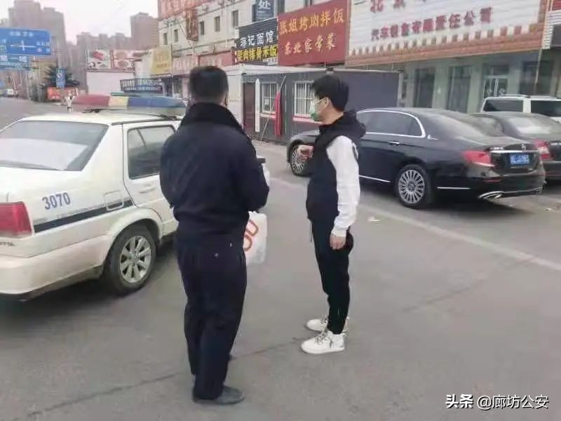 抗疫路上爱与坚守同在,抗疫路上有爱相随