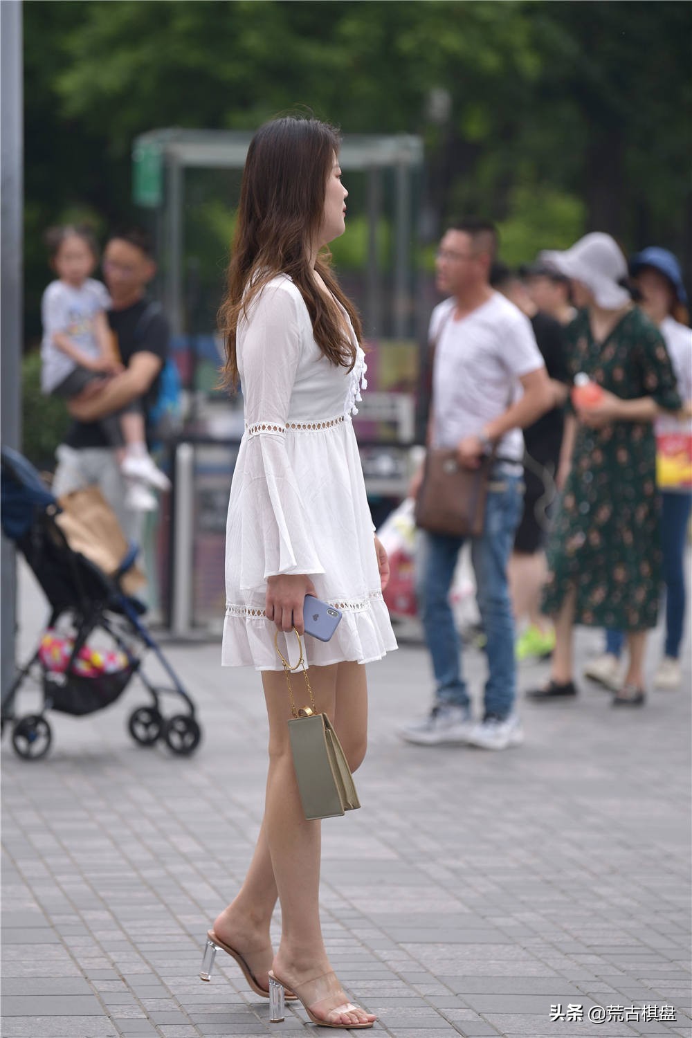 女人穿好看的高跟凉鞋,夏天穿的高跟凉鞋有气质