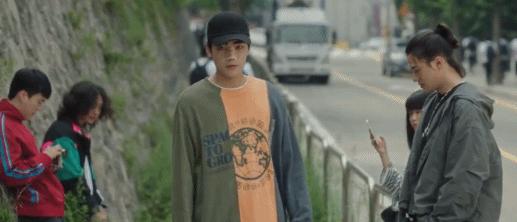 这未成年丑闻，怎么就封杀不掉？