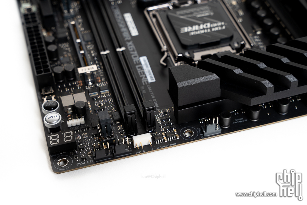 华硕tufgaminggt502弹药库白色,华硕gt502机箱黑橙搭配