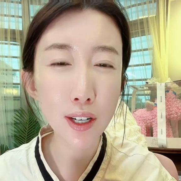 清洁泥膜的感受,泥膜清洁皮肤真的有必要吗