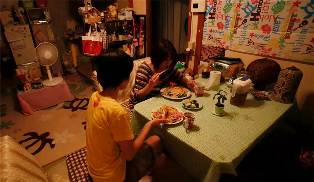 日本进入低欲望社会！年轻不工作、中年自杀、老年等死是真是假？