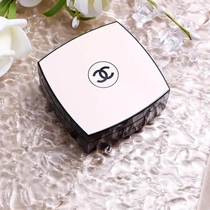 粉底液和气垫粉底液有什么区别呢,新手化妆适合用粉底液还是气垫