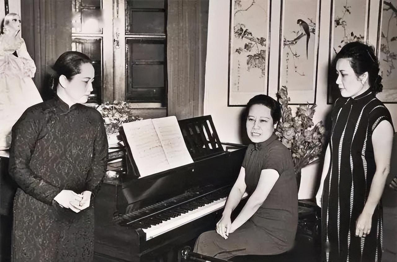 蒋介石到底有多风流？贴身秘书晚年披露真相，宋美龄做法令人叫绝