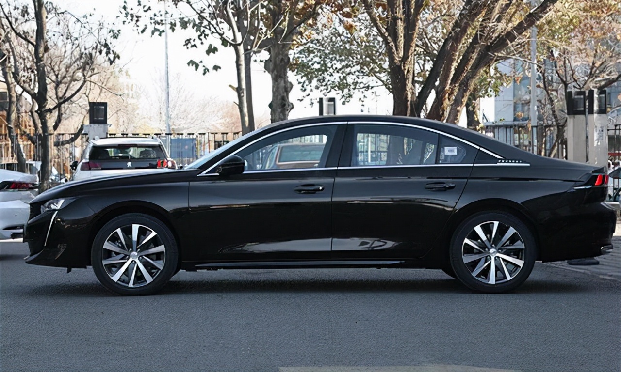 17万放弃雅阁提众泰,本田雅阁对比标致508