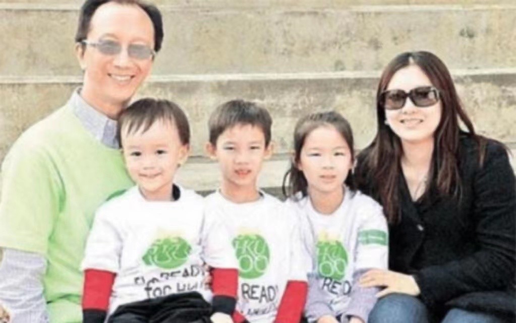 伏明霞和丈夫离婚风波,伏明霞丈夫罕见受访