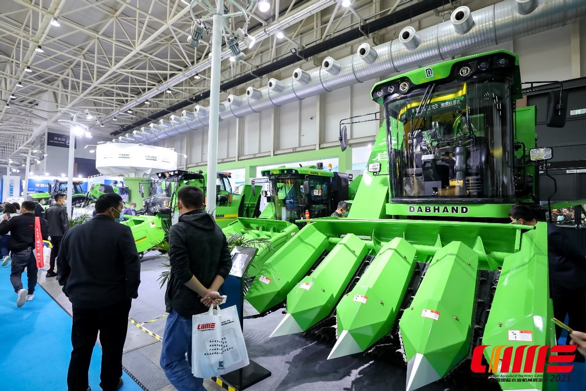 玉米收获机厂家地址,玉米收获机销售排行