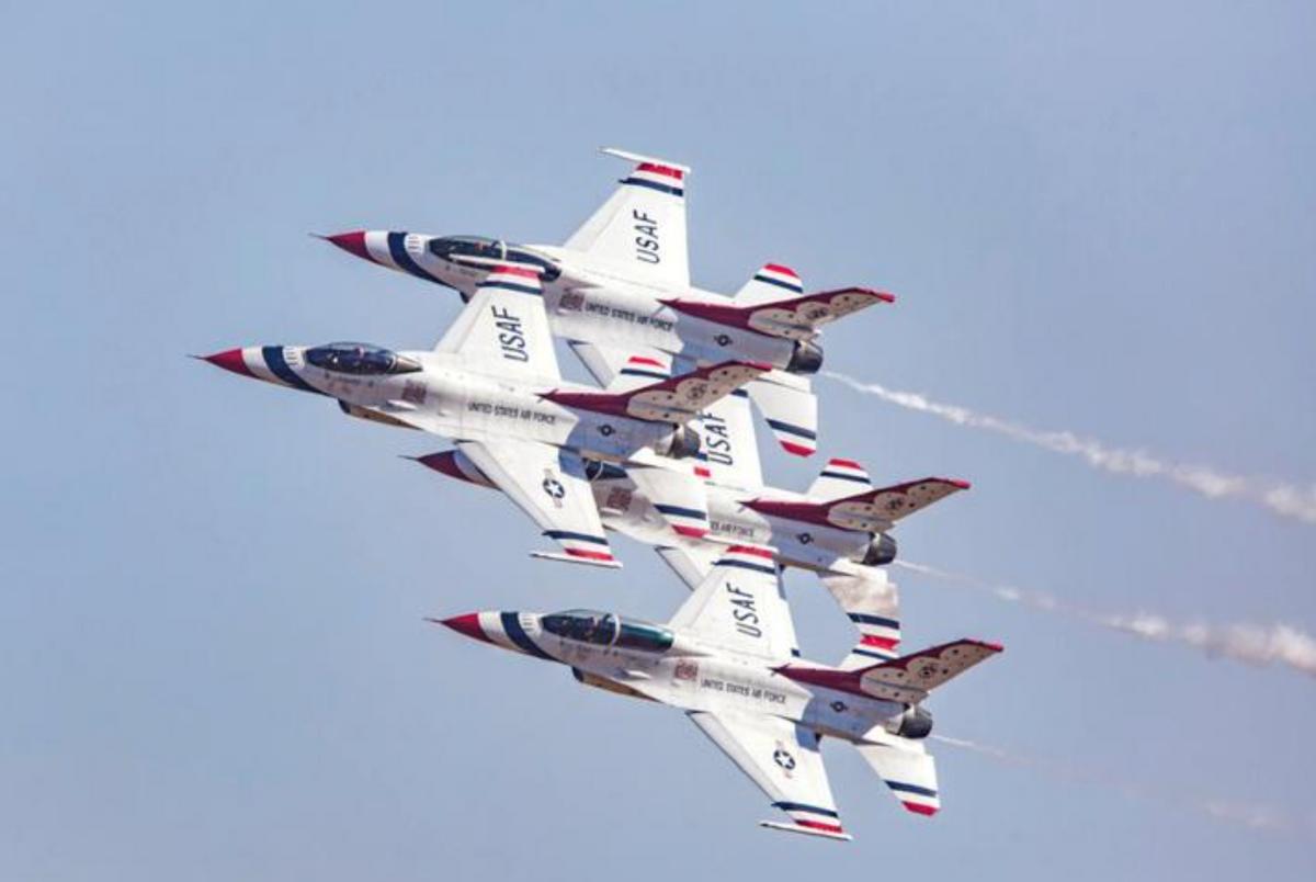 飞机每次下降必须把油放了吗,飞机放油都放哪去了会影响地面吗