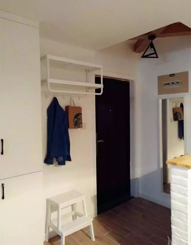 门套颜色与门不一样效果图,门套与门色差太大怎么办