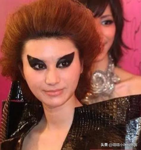 2005年李宇春什么歌夺冠,李宇春超女冠军是哪一天