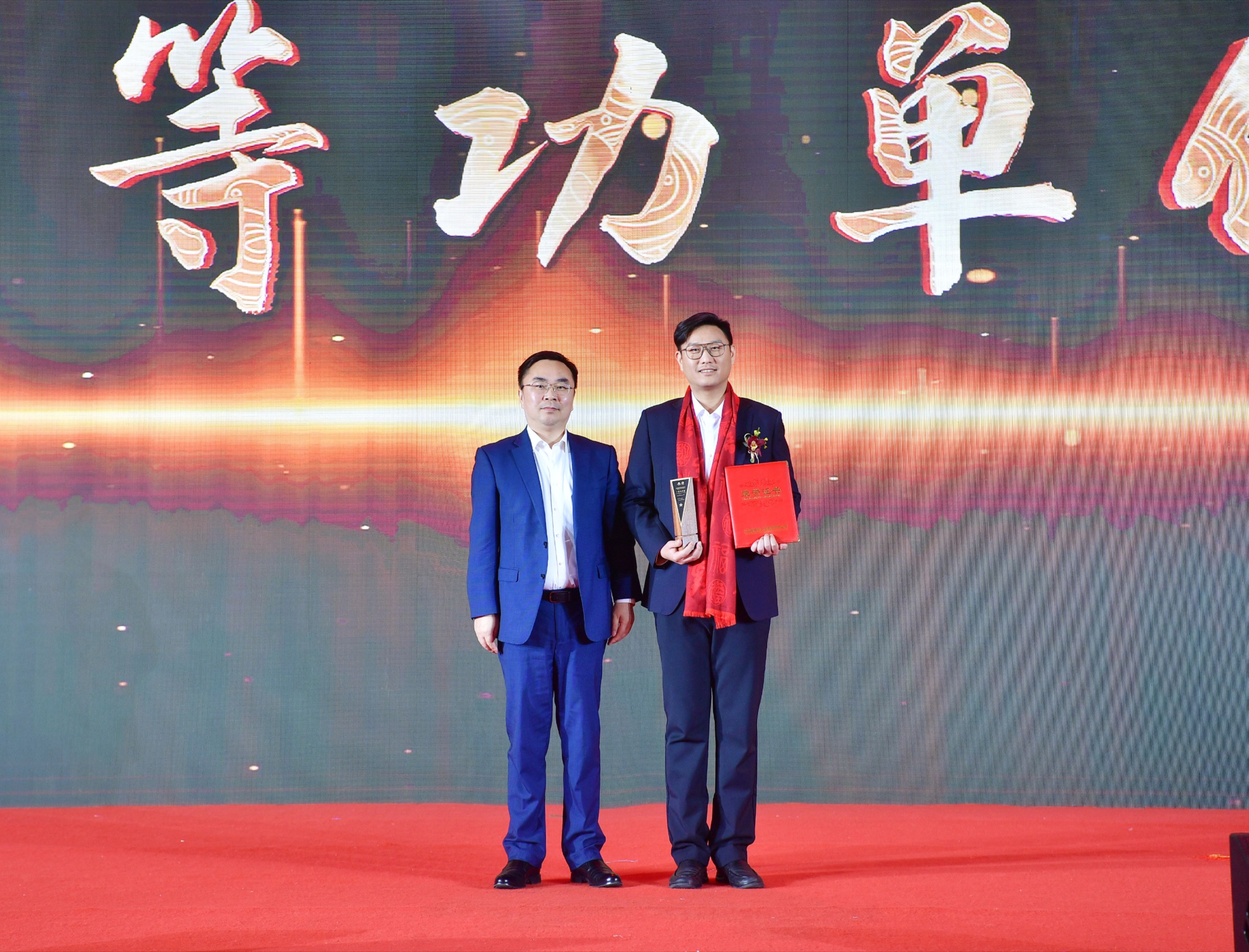 鏄ユ殩鑺卞紑涔橀鐮存氮,鏄ユ殩鑺卞紑鎵竼璧疯埅瑙嗛