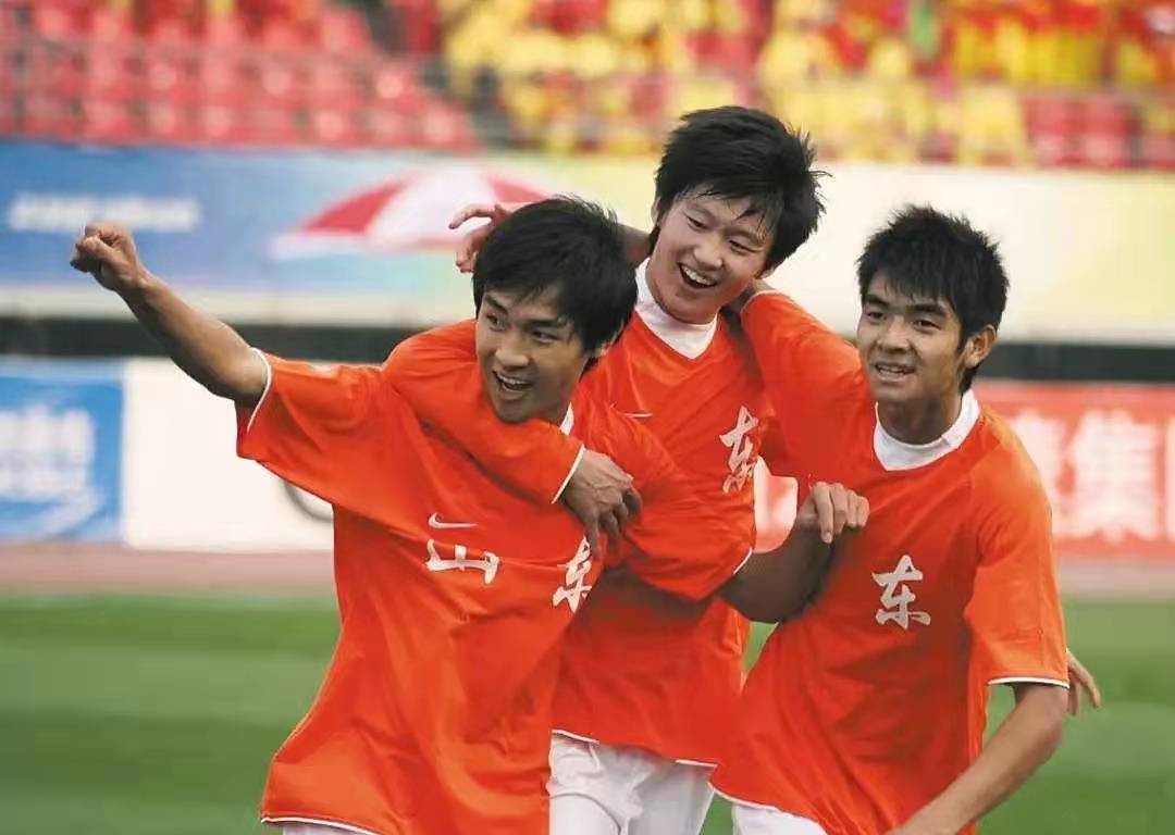 山东鲁能足球青训梯队,中国青少年足球联赛鲁能足校