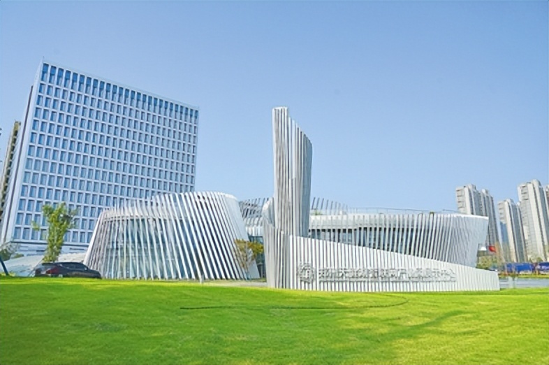 郑州高新区高质量发展大会召开,聚焦城市发展战略调研分析