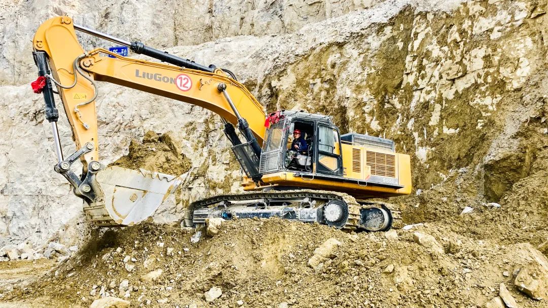 柳工965挖掘机国4,柳工965ehd一个月效益