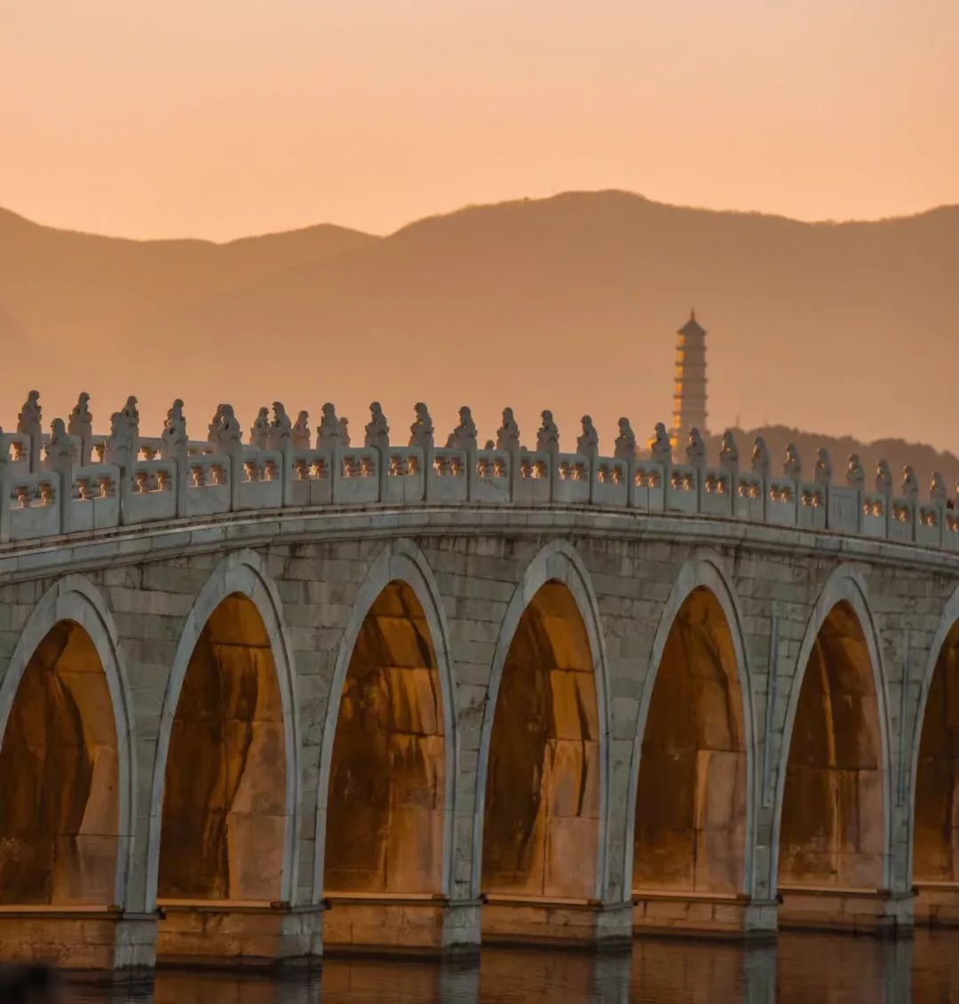 一入秋北京就变成了北平原文,一入秋北京就成了北平是谁说的