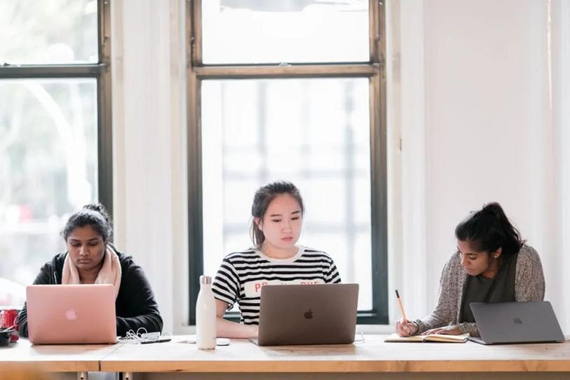 艺术院校太水？花200w去读到底是否值得？