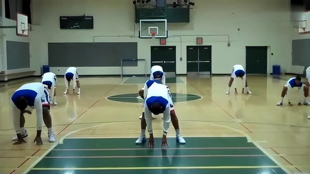 运动前锻炼热身,锻炼前先跑步热身