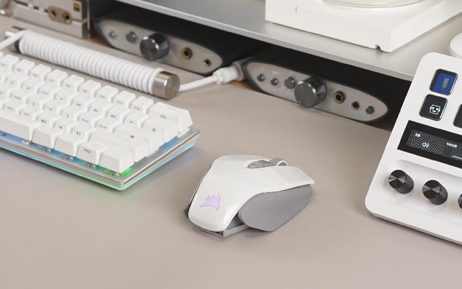 提升桌面颜值的桌搭好物,蓝色系风格桌搭