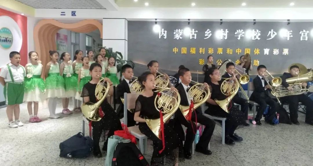 内蒙古包头市青山区北重四小,包头北重四小和和平小学