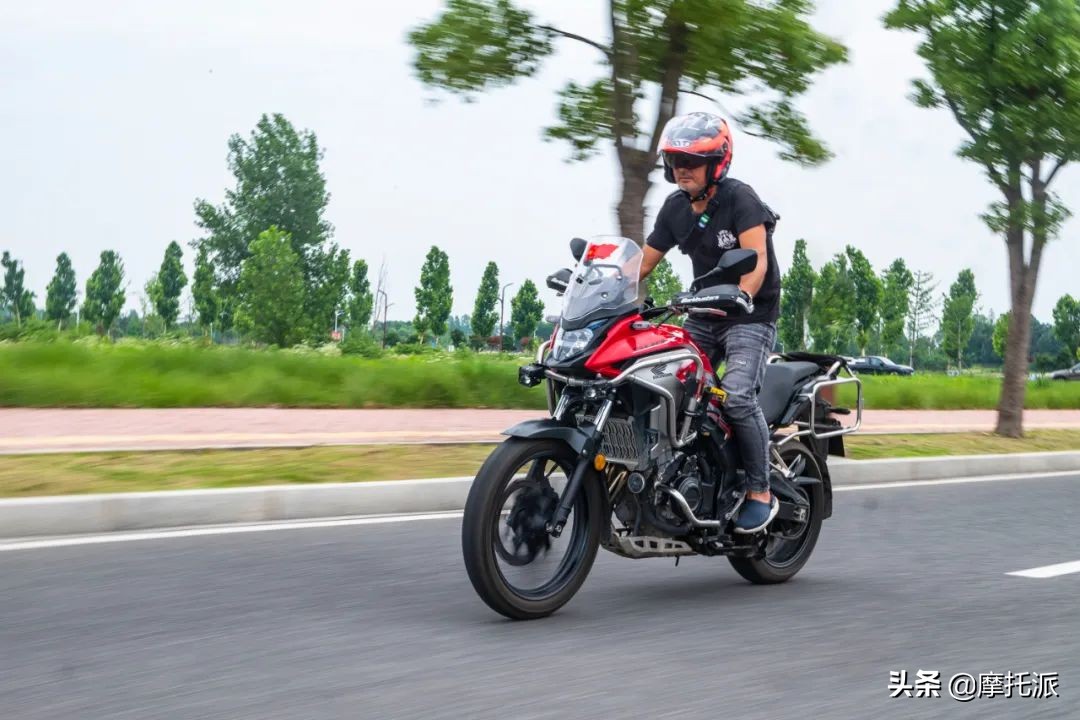 对比评测cb500x,ds525x对比本田cb400x