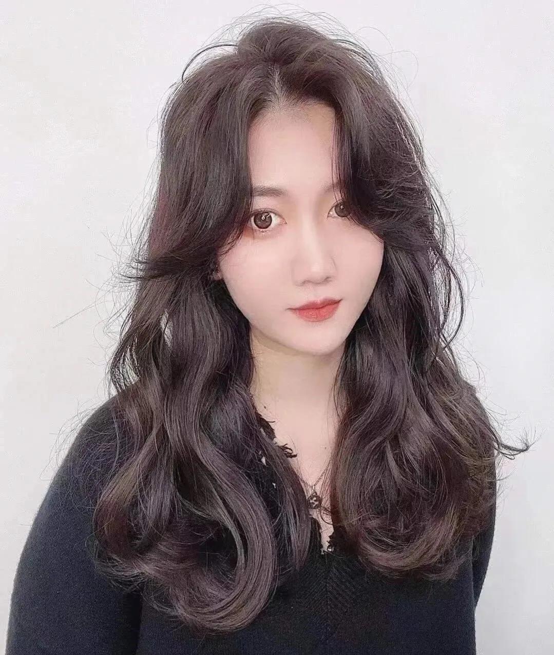 女生中长韩式浪漫气垫烫