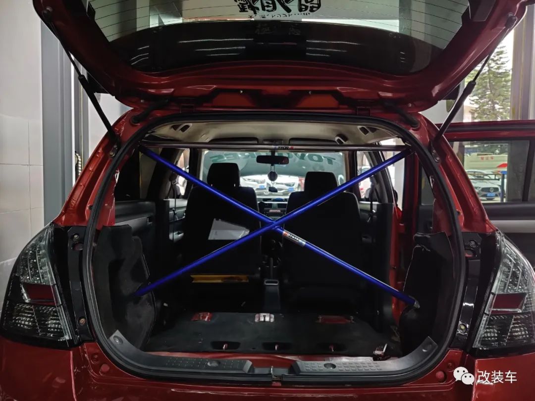 铃木雨燕女士车,铃木雨燕适合女生的车