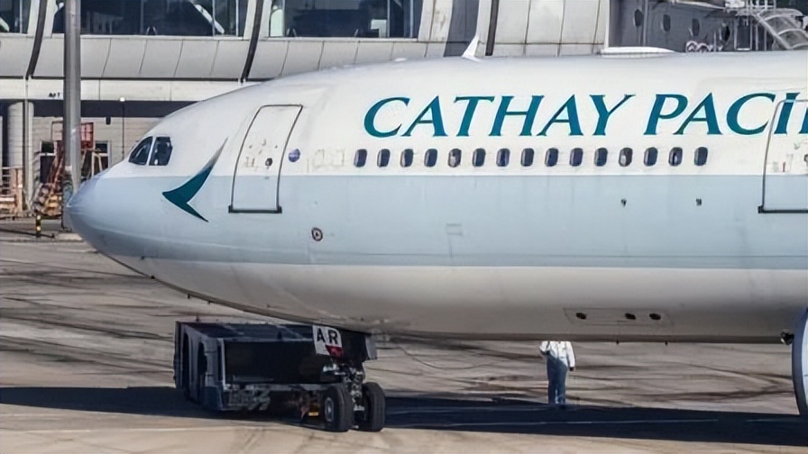 怎么看待国泰航空歧视事件,中国人对国泰航空的态度