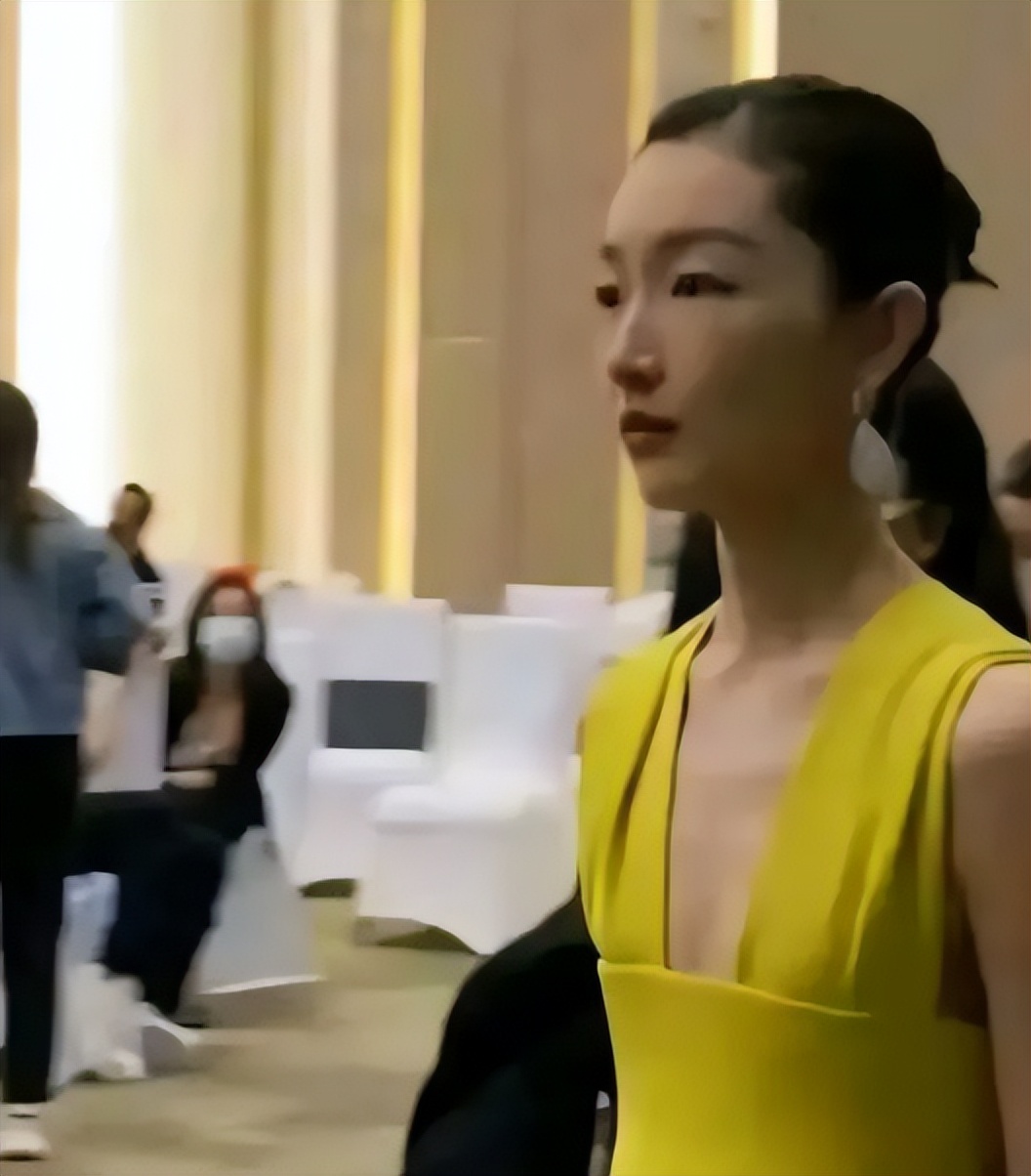 10位颜值巅峰的女星今昔对比,十位素颜女星前后对比