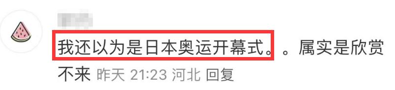 女的抓男的手臂舞蹈,舞蹈女孩下腰手抓脚展示