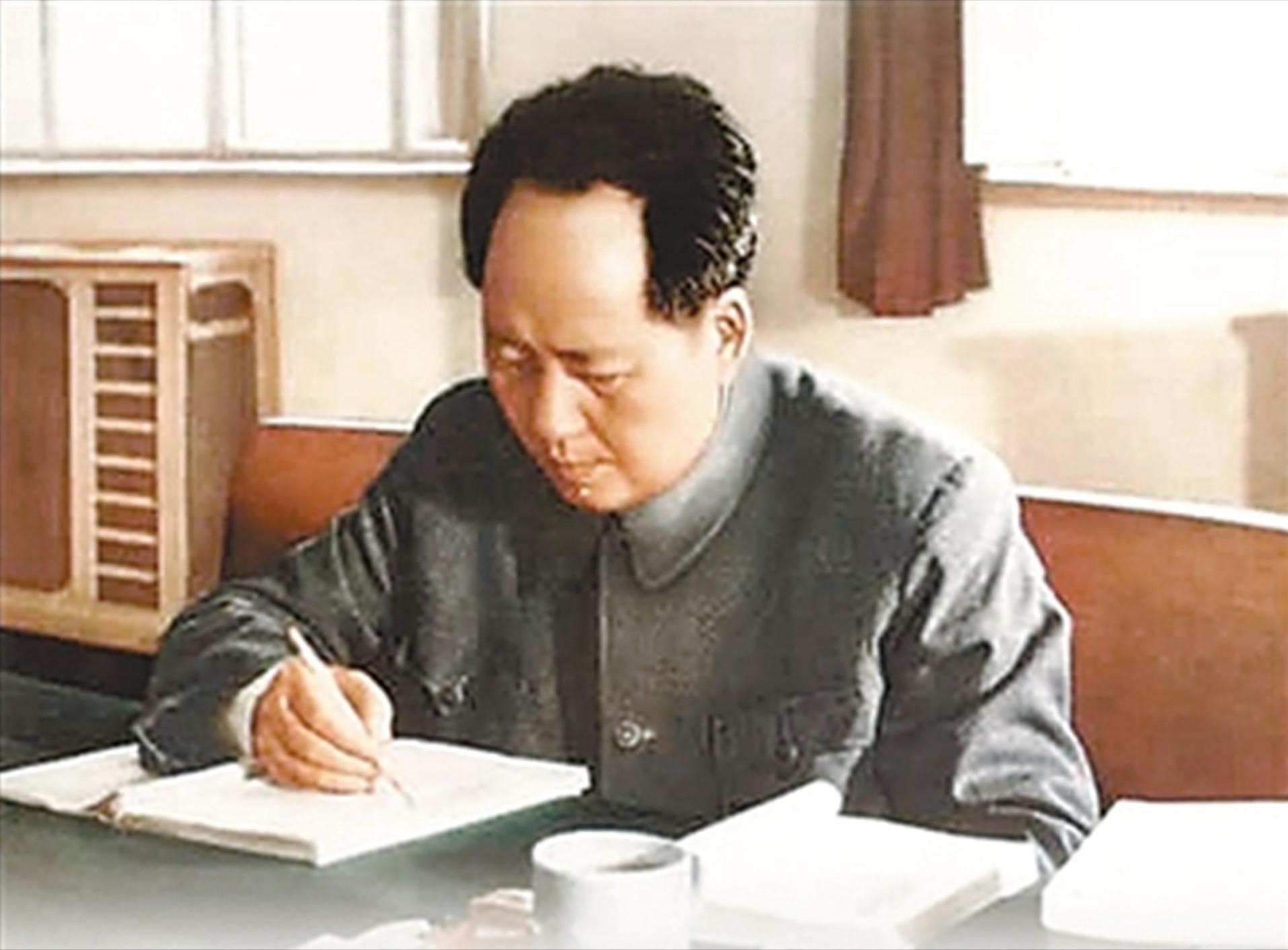 蒋介石晚年想和平回归，毛主席承诺：你儿子可以当台湾省长！