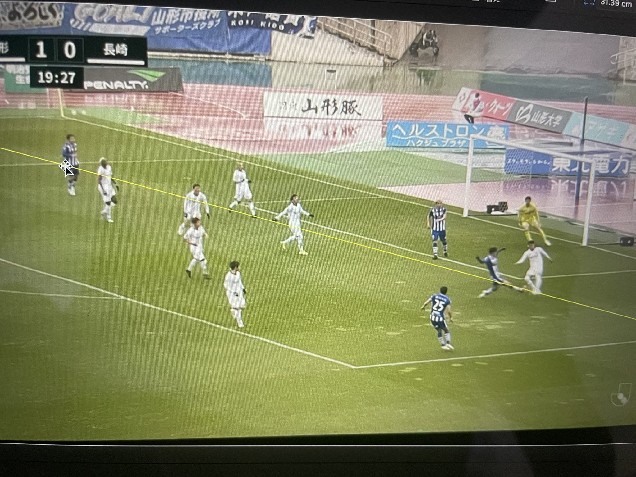 J2再现大误判!山形打入两粒越位球,这就是日本裁判的人情世故?