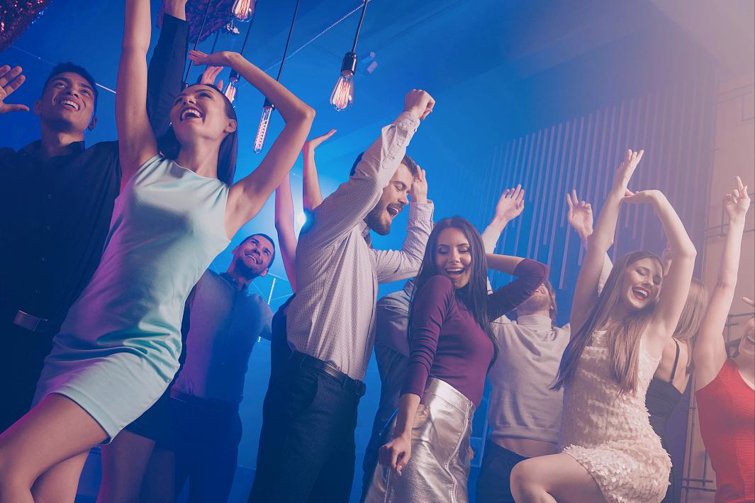 成都和重庆的舞厅哪个好一点,成都和西安舞厅对比