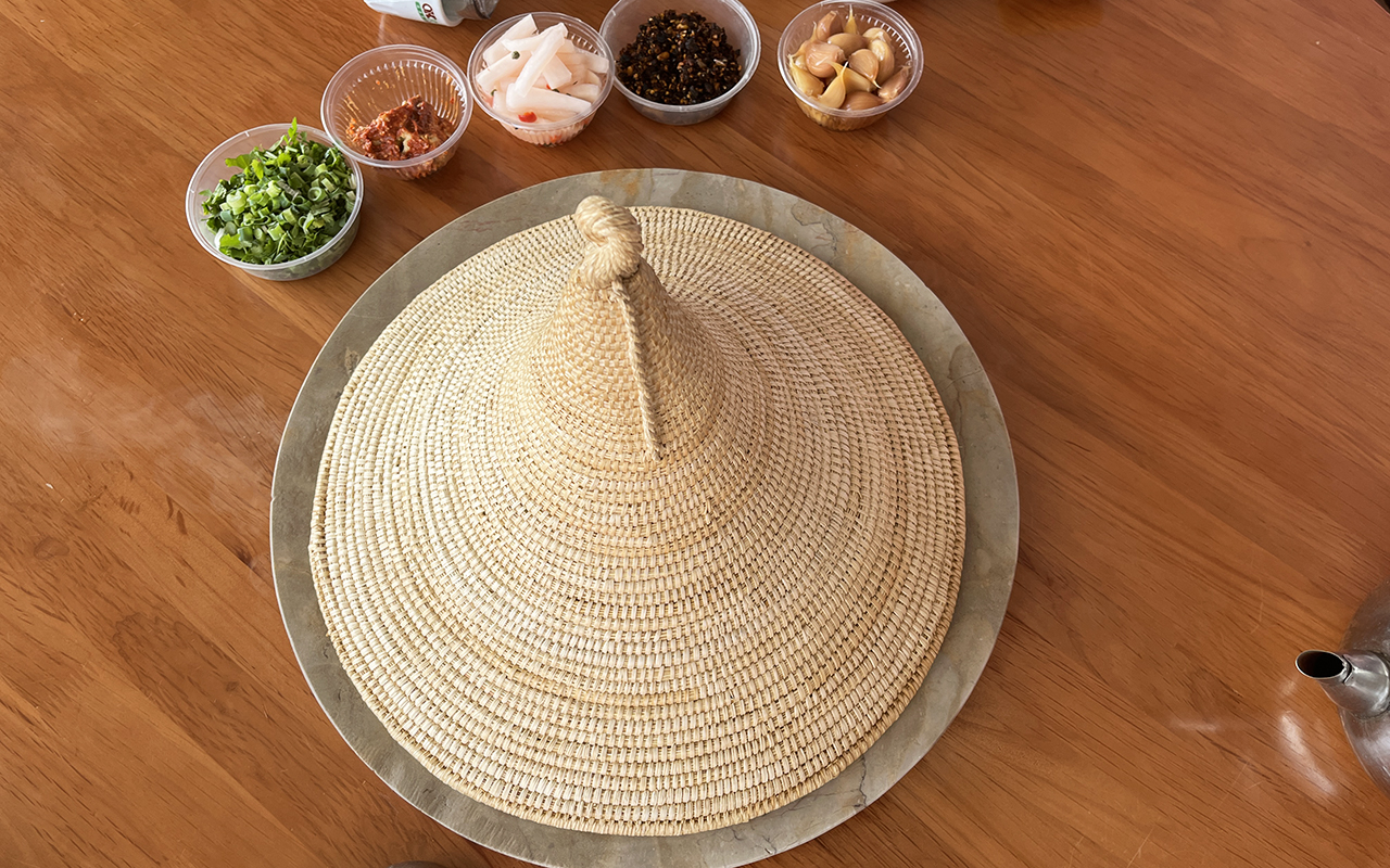 云南国道边14年老店，5人路过点了1条鱼，结账时确认三遍不敢相信