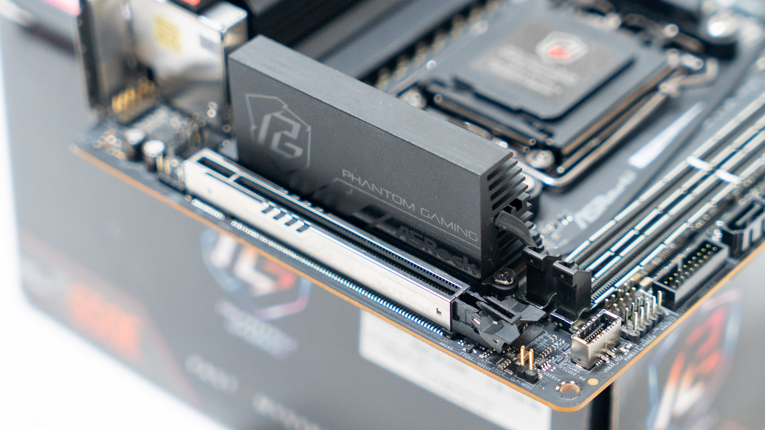 海盗船540机箱itx主板,海盗船itx小机箱拆解