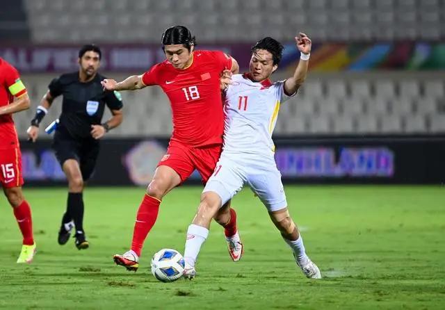 李霄鹏国足名单最新,李霄鹏国足集训营