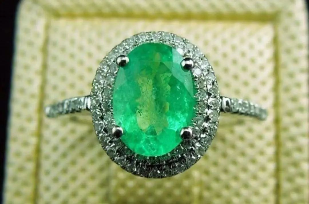 107克拉祖母绿，189克拉钻石，凯瑟琳女皇的珠宝库究竟有多丰富？