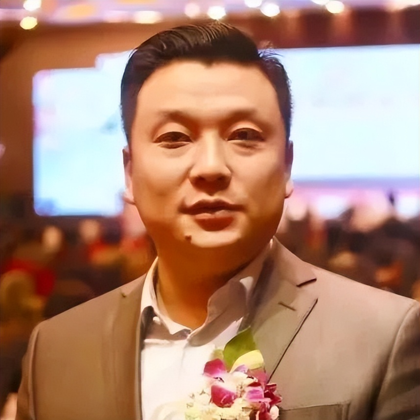 立丰集团颜飞和颜明关系,西安立丰颜明失信被执行人