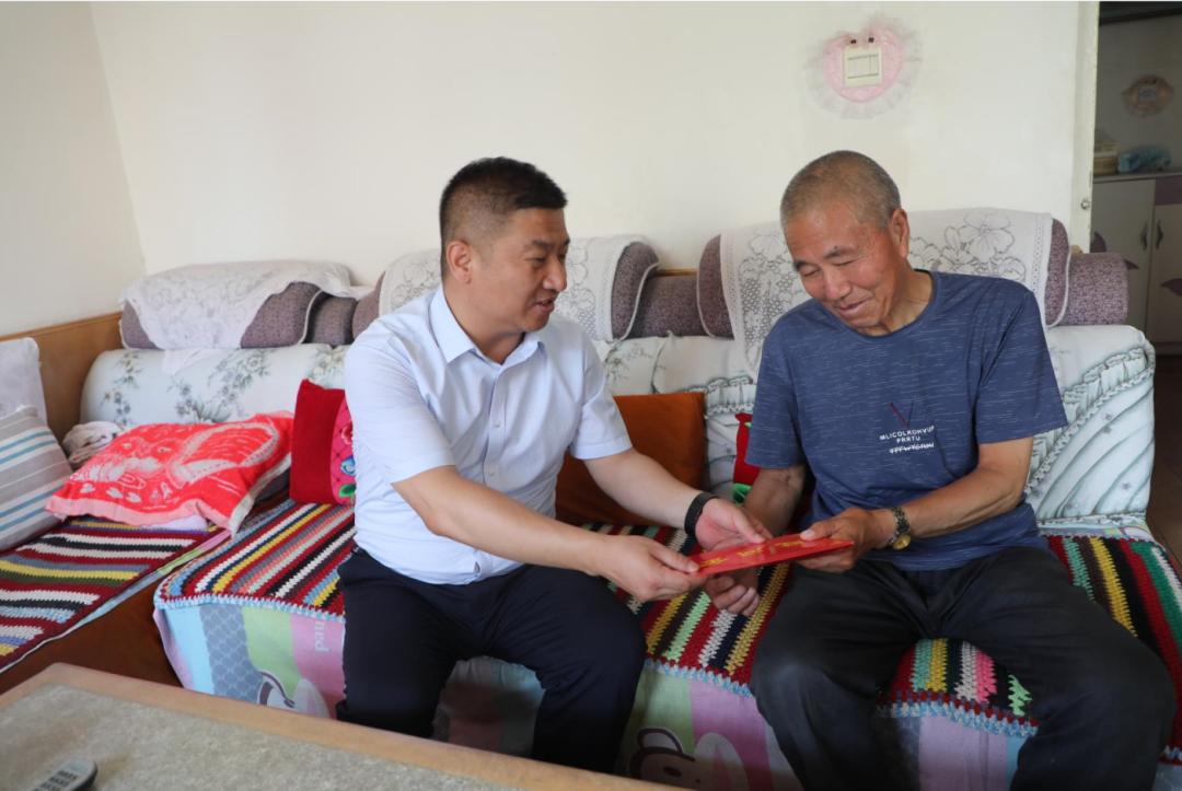 金川区领导干部,县领导八一走访慰问部队