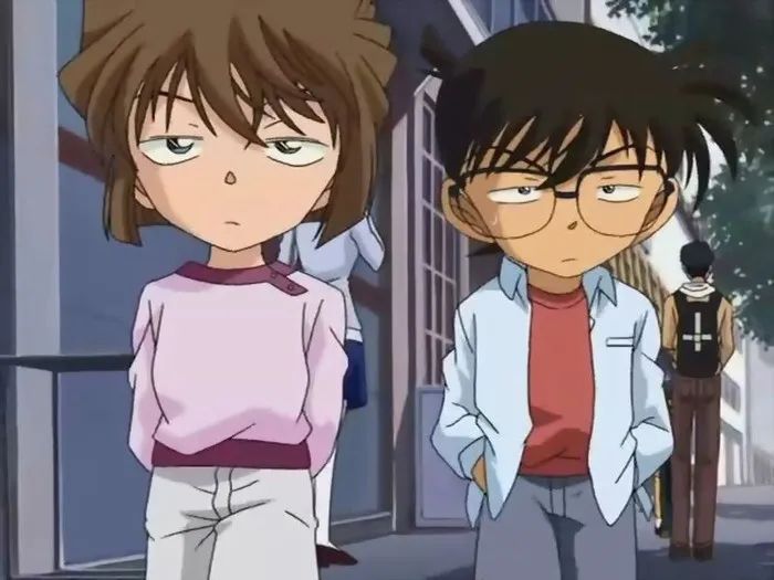 名侦探柯南两个人亲吻,名侦探柯南亲吻的一集