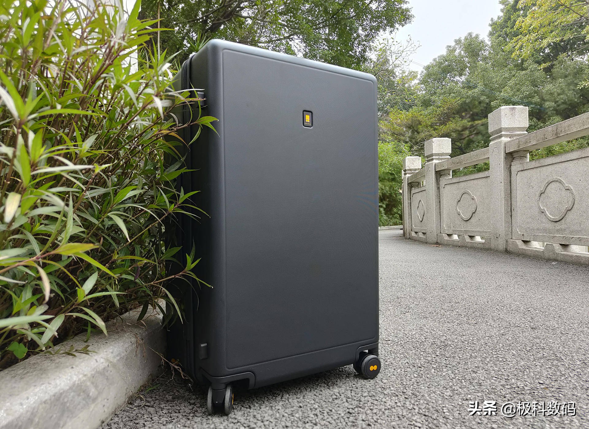 设计小心思，容量大提升，地平线8号大旅行家行李箱使用体验