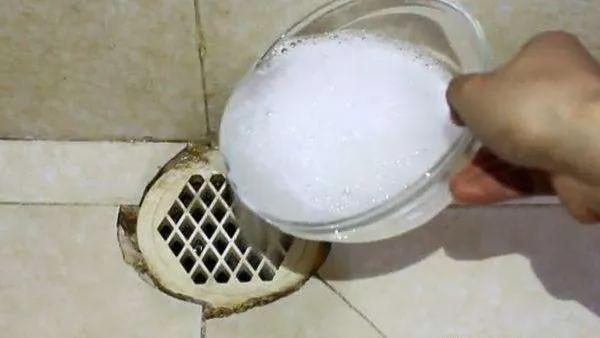 生活小窍门除马桶异味,生活小妙招马桶的污垢怎么清除