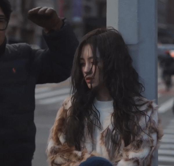 女明星也秃头？杨紫鞠婧祎全靠小心机，杨幂没刘海就是“光明顶”