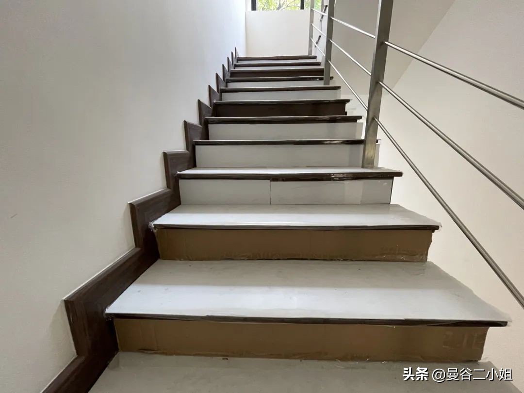 泰国自建豪华别墅,四川美女在泰国买房