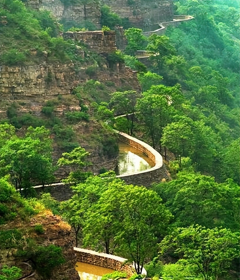 周总理为什么把红旗渠和南京长江大桥并称为“新中国两大奇迹”？