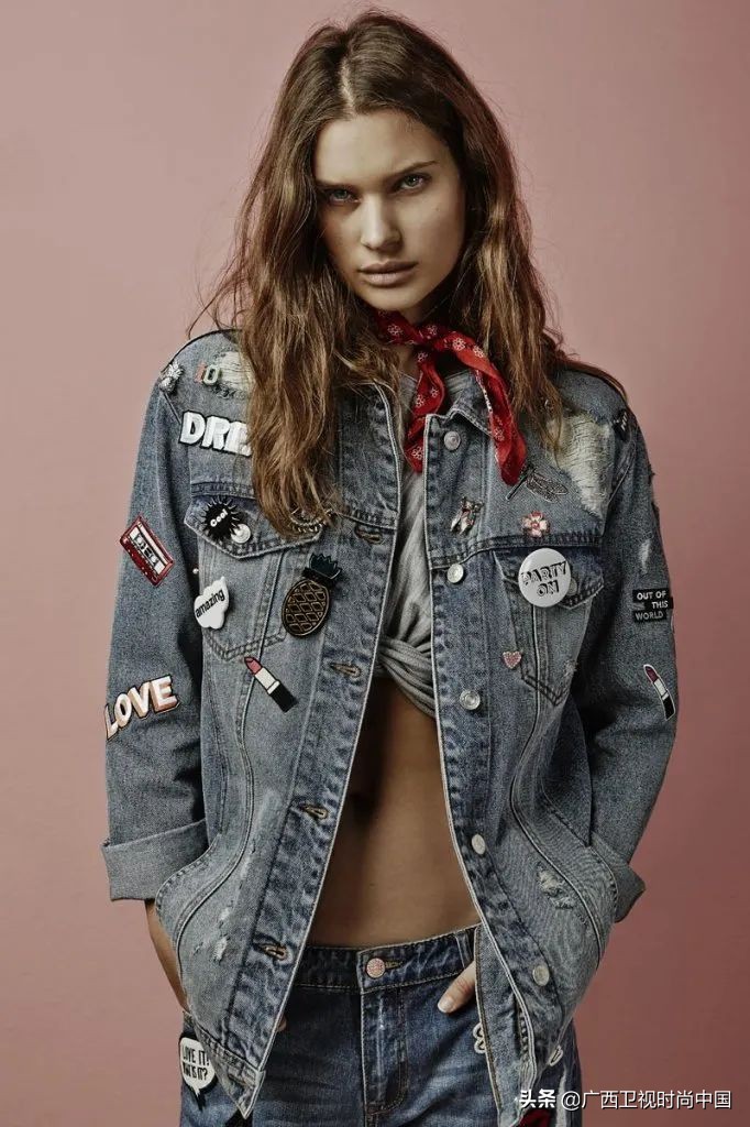 简单又时髦的丝巾系法你学到了吗,美丽时尚精美基础丝巾推荐